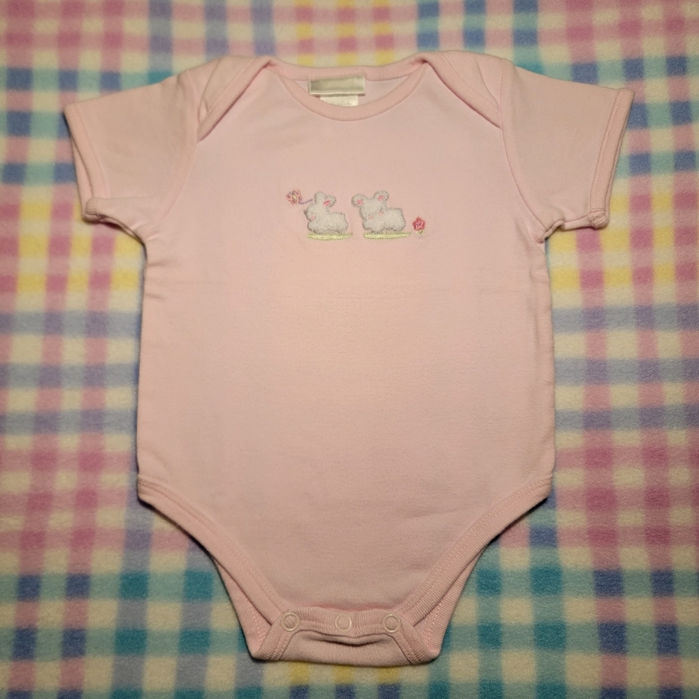 FIRST IMPRESSIONS 🐇 Pink Short Sleeve Floral 3D Bunnies Bodysuit Onesie 0-3M